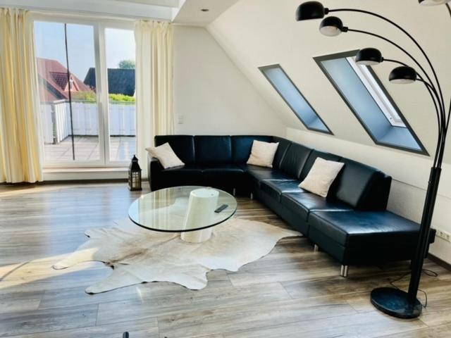 Apartment 160Qm 5 Schlafzimmer 1 Wohnzimmer Terrasse Und Balkon Вільгельмсгафен Екстер'єр фото