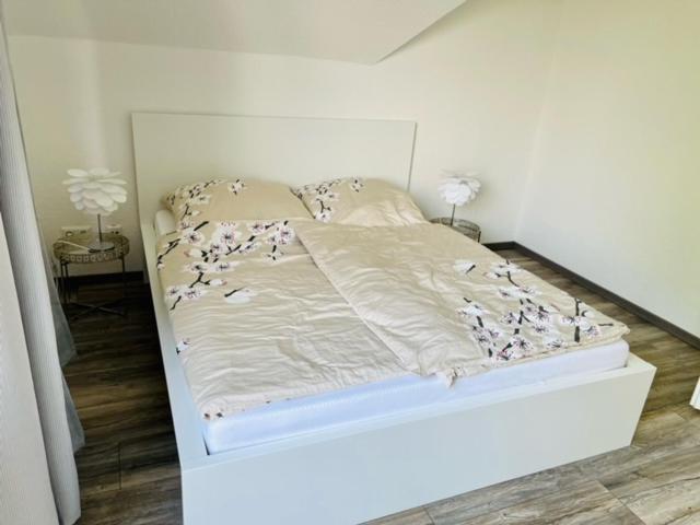 Apartment 160Qm 5 Schlafzimmer 1 Wohnzimmer Terrasse Und Balkon Вільгельмсгафен Екстер'єр фото