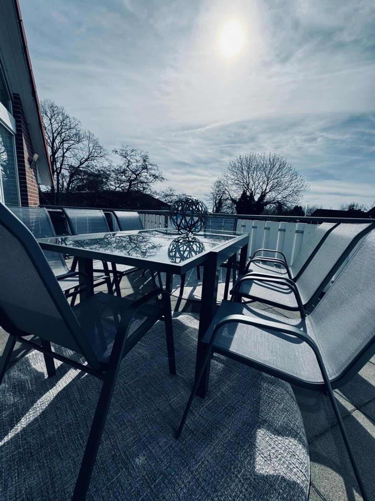 Apartment 160Qm 5 Schlafzimmer 1 Wohnzimmer Terrasse Und Balkon Вільгельмсгафен Екстер'єр фото